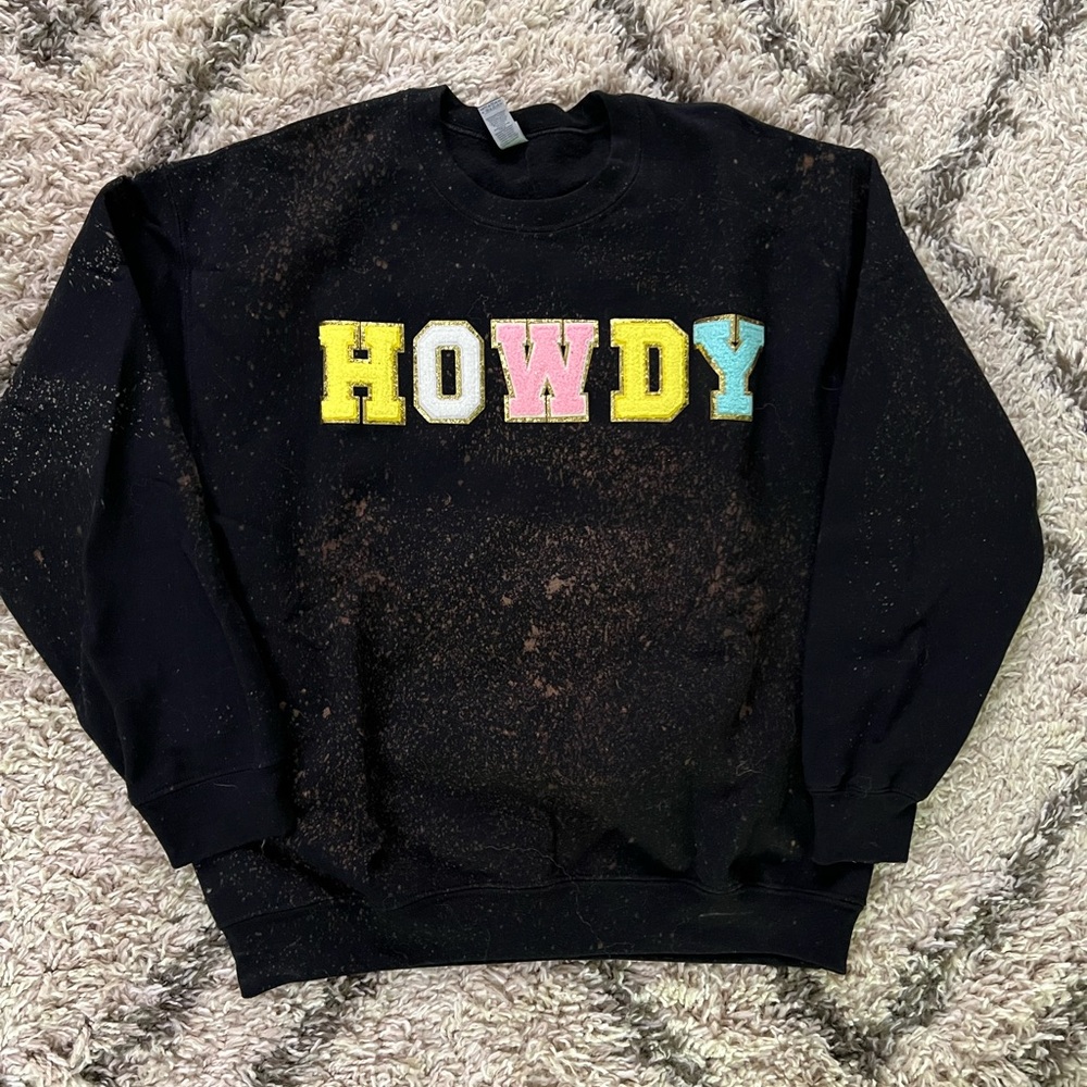 HOWDY Bleach Wash Crewneck Gildan Black Large